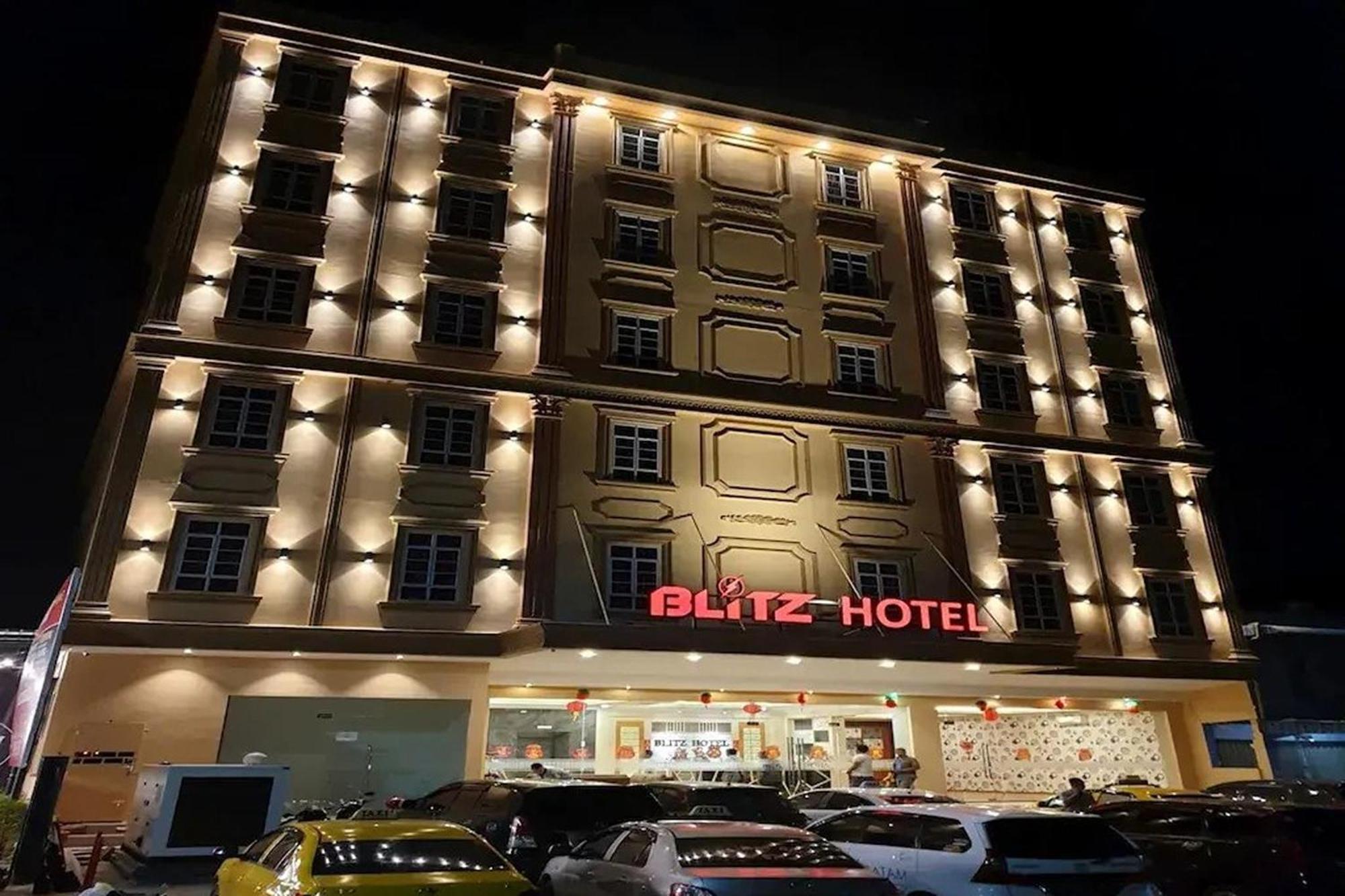 Blitz Hotel Batam Near Sultan Mahmud Ri'Ayat Shah Sekupang Luaran gambar