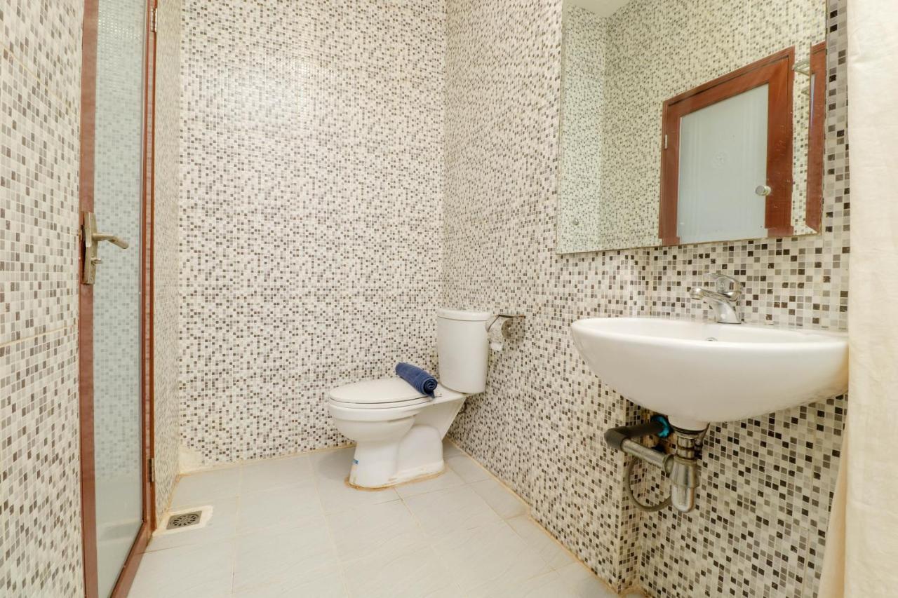 Blitz Hotel Batam Near Sultan Mahmud Ri'Ayat Shah Sekupang Luaran gambar