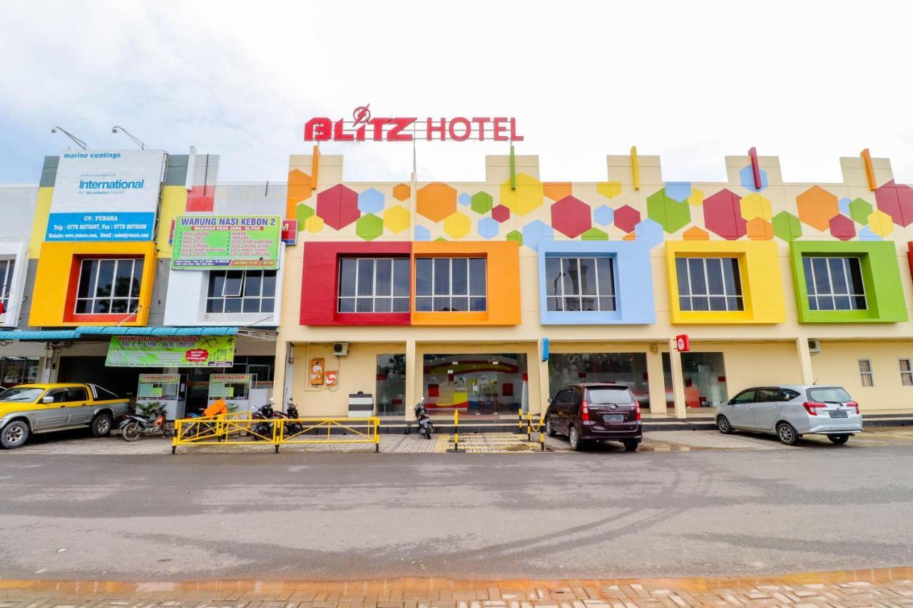 Blitz Hotel Batam Near Sultan Mahmud Ri'Ayat Shah Sekupang Luaran gambar