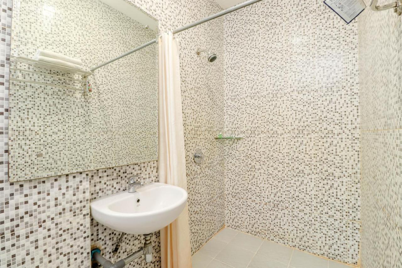 Blitz Hotel Batam Near Sultan Mahmud Ri'Ayat Shah Sekupang Luaran gambar
